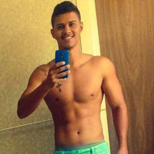 Meet your Posher, Victor